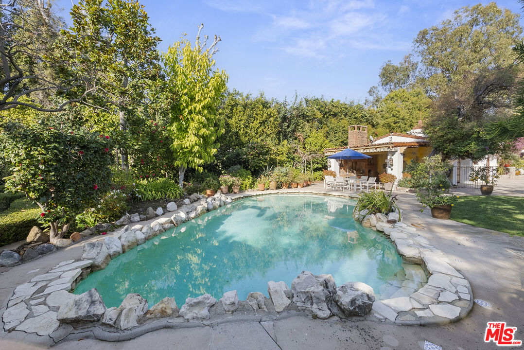 334 N Carmelina Ave, Brentwood
