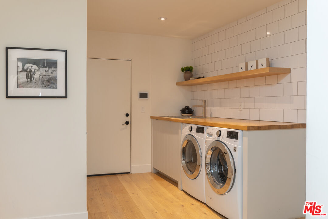 226 S Rimpau Blvd, Hancock Park