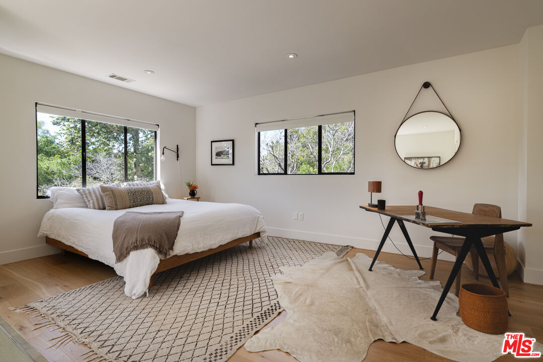 226 S Rimpau Blvd, Hancock Park