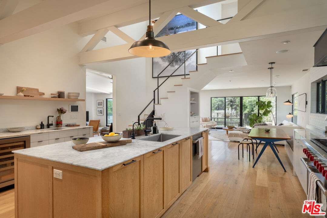 226 S Rimpau Blvd, Hancock Park