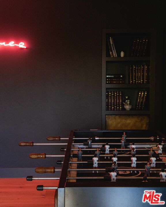 226 S Rimpau Blvd, Hancock Park