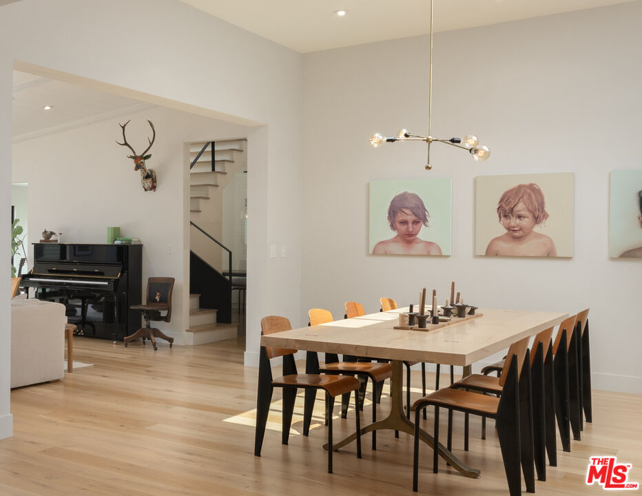 226 S Rimpau Blvd, Hancock Park