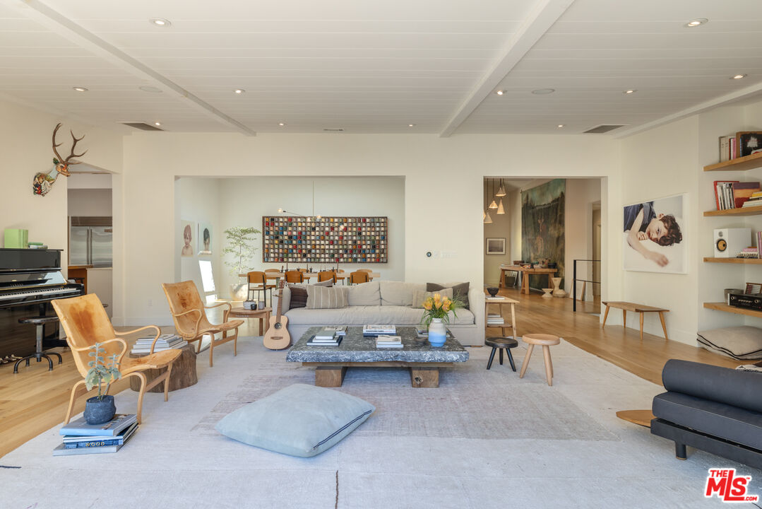 226 S Rimpau Blvd, Hancock Park