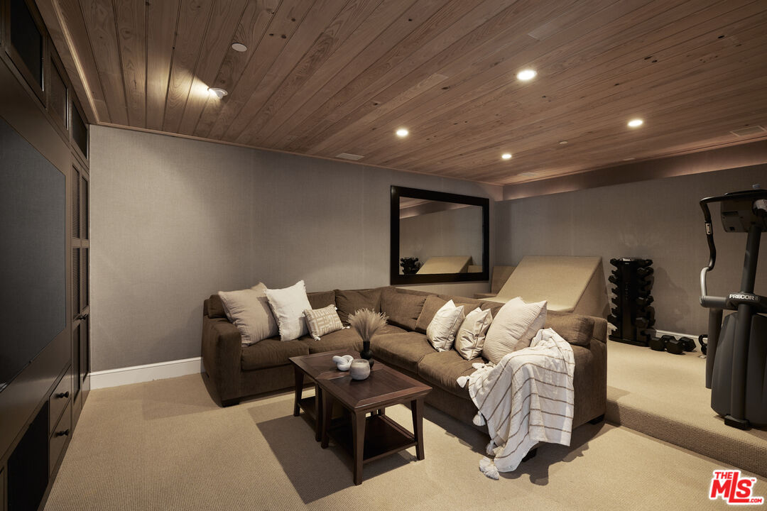 31 Bay Dr, Laguna Beach