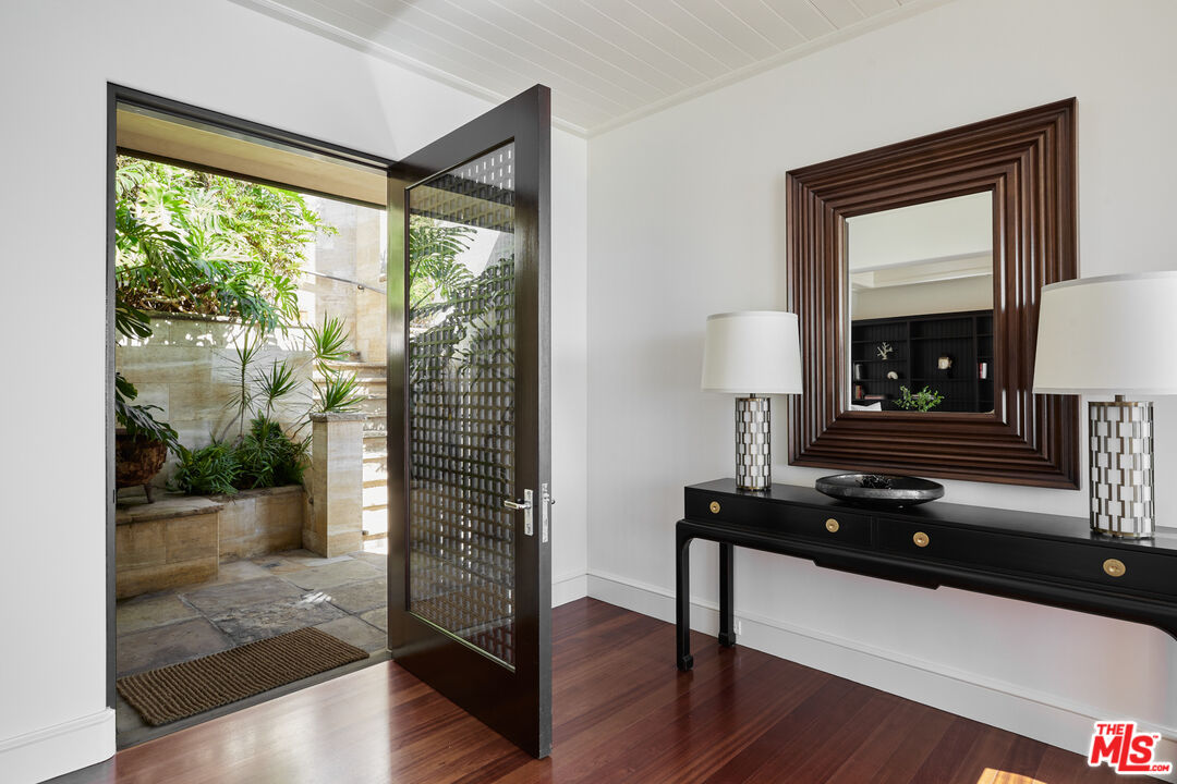 31 Bay Dr, Laguna Beach