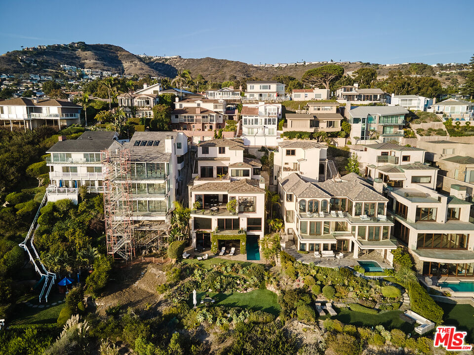 31 Bay Dr, Laguna Beach