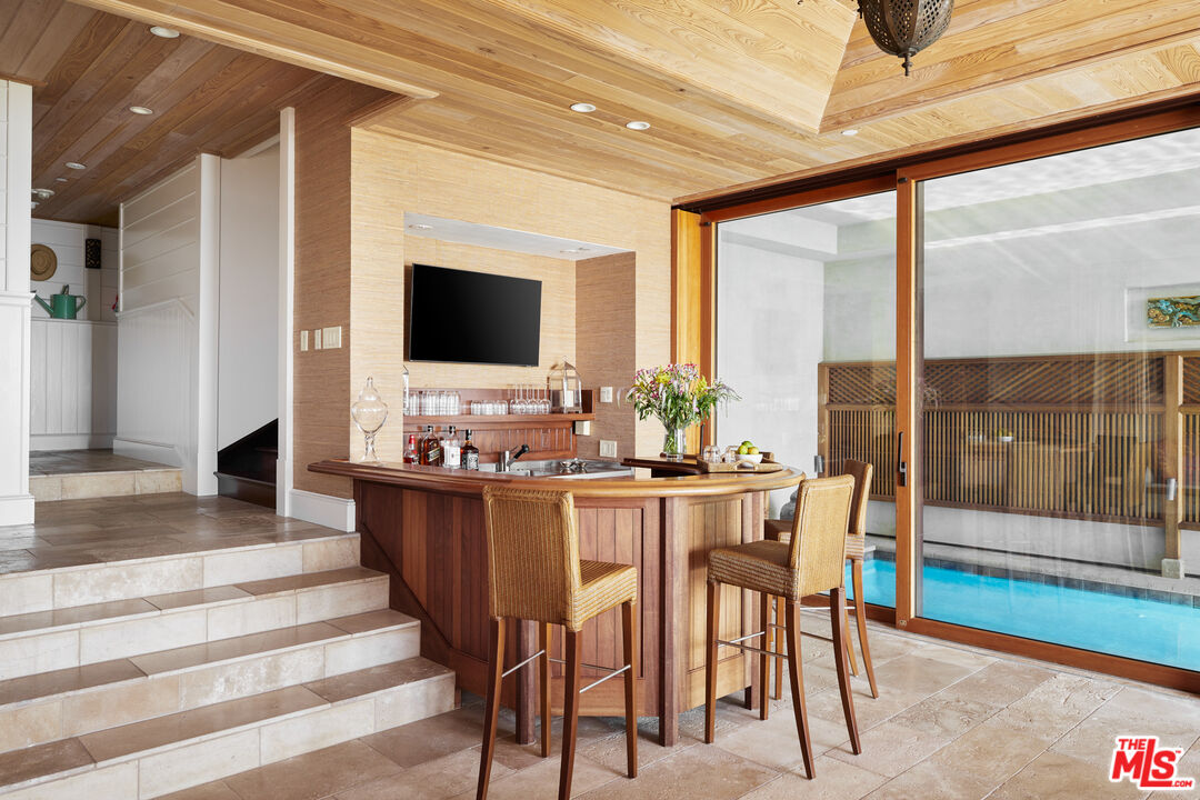 31 Bay Dr, Laguna Beach