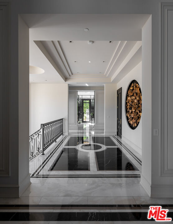 25300 Prado De La Magia, Calabasas