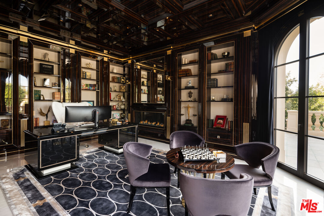 25300 Prado De La Magia, Calabasas