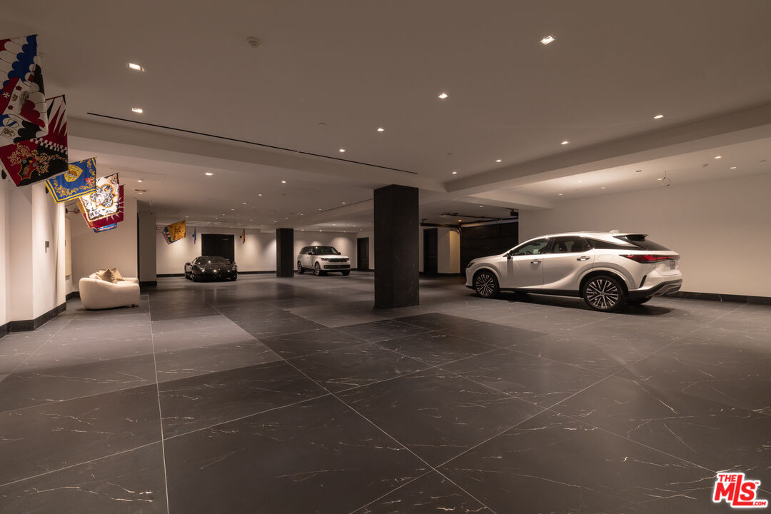 25300 Prado De La Magia, Calabasas