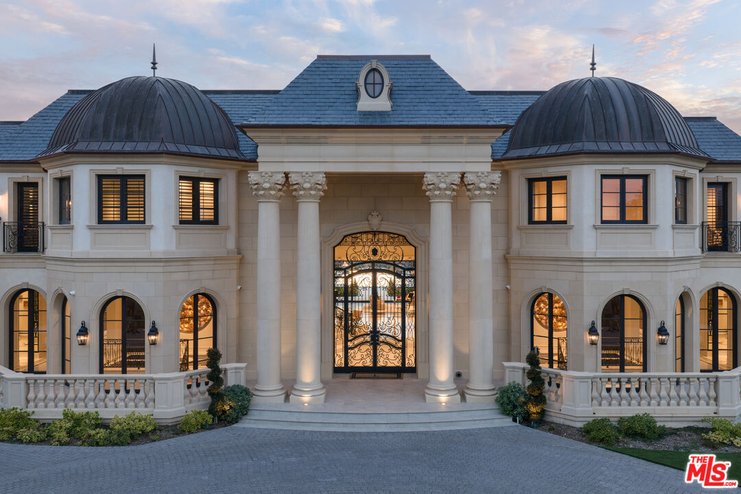 25300 Prado De La Magia, Calabasas