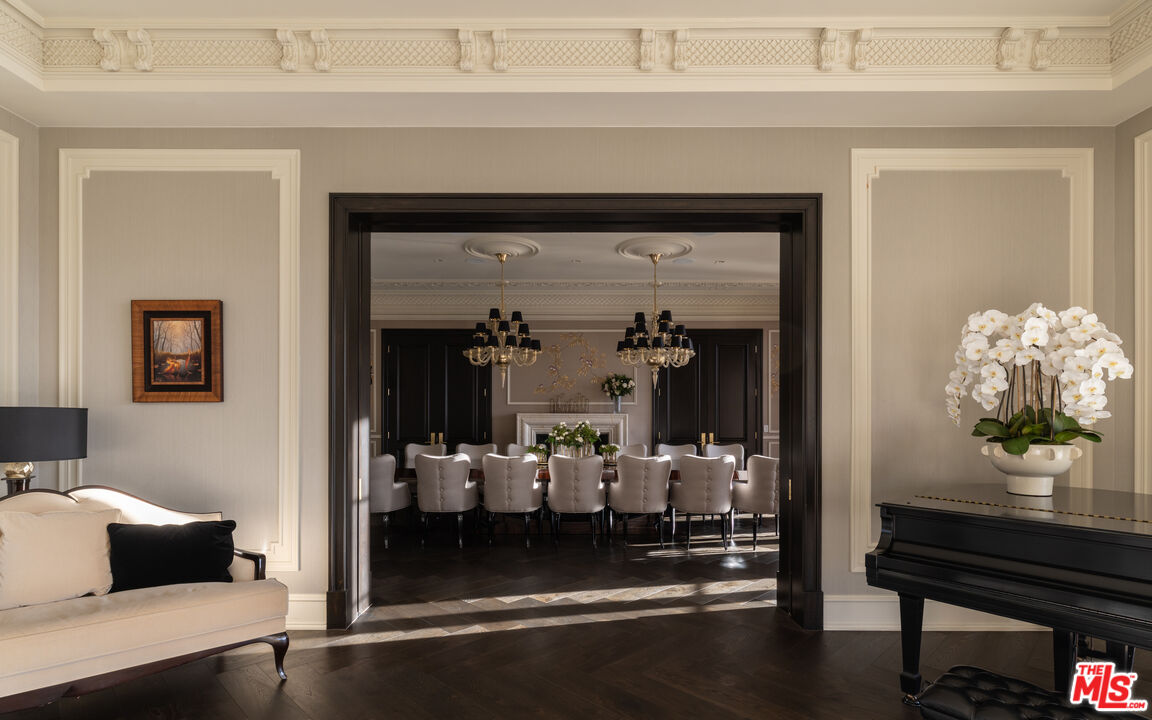 25300 Prado De La Magia, Calabasas