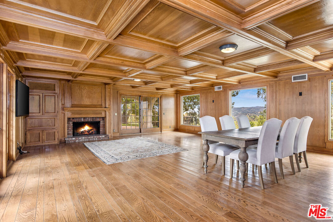 24820 Jacob Hamblin Rd, Hidden Hills