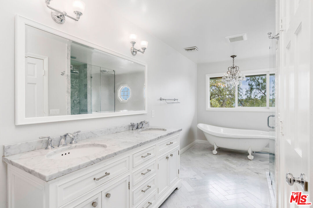 24820 Jacob Hamblin Rd, Hidden Hills