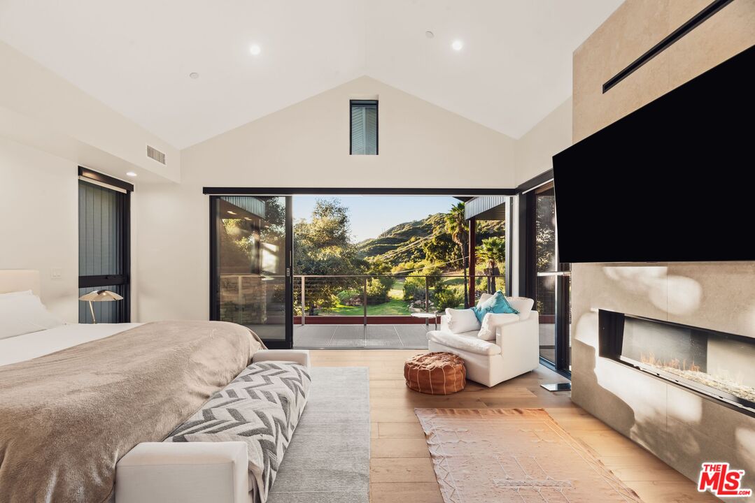 28525 Newton Canyon Rd, Malibu 