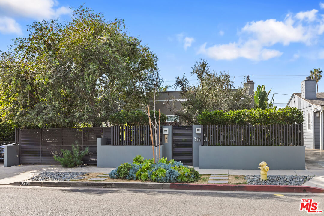 329 Westbourne Dr