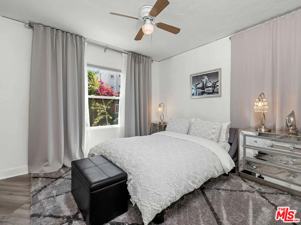 8823 Betty Way, West Hollywood 