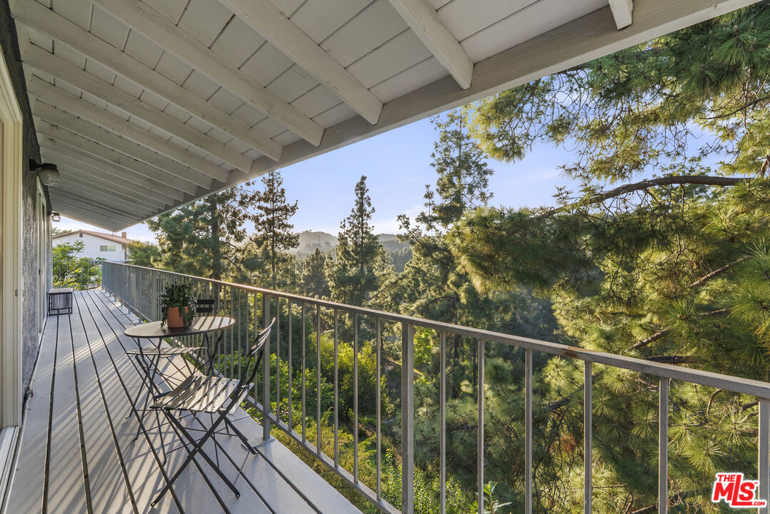 3127 Arrowhead Dr, Hollywood Hills