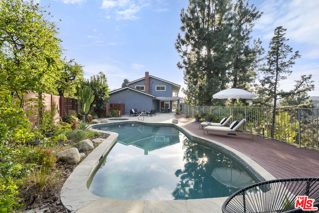 3127 Arrowhead Dr, Hollywood Hills