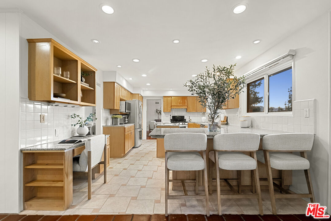 3127 Arrowhead Dr, Hollywood Hills