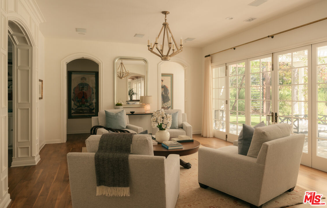 1420 Moraga Dr, Bel Air