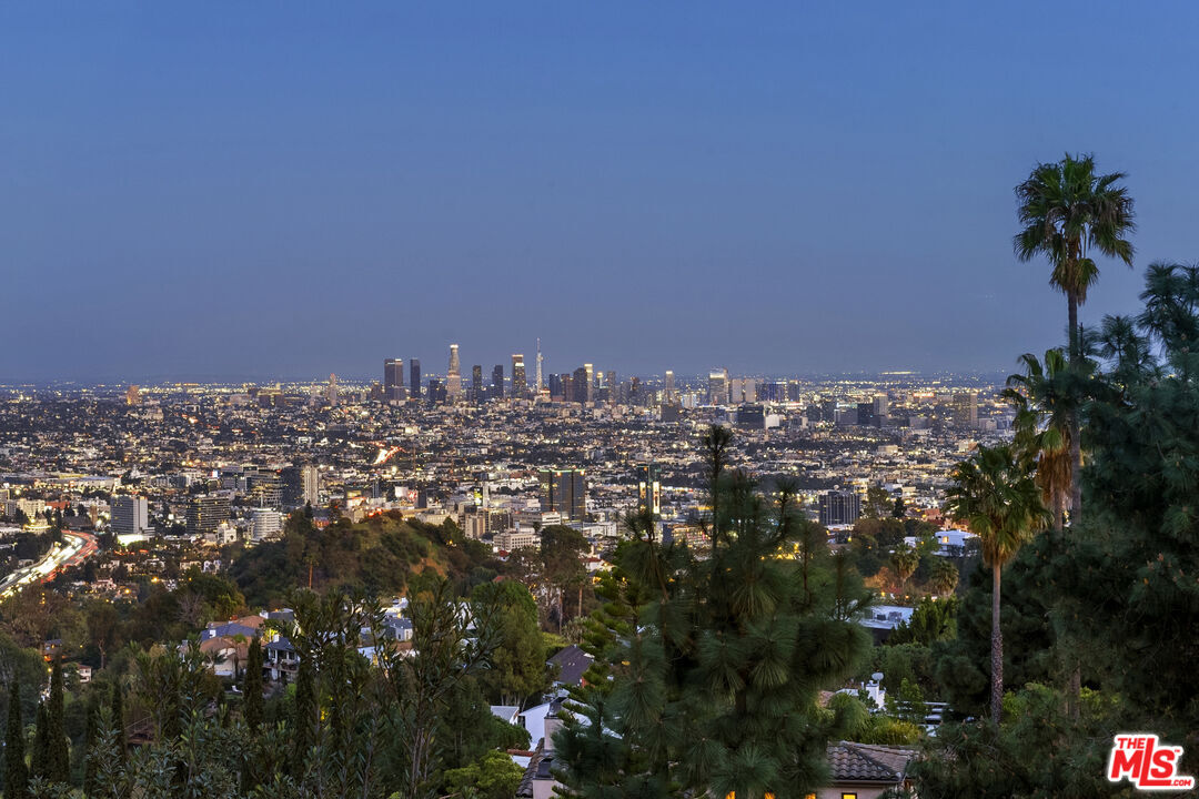 2666 Larmar Rd, hollywood hills