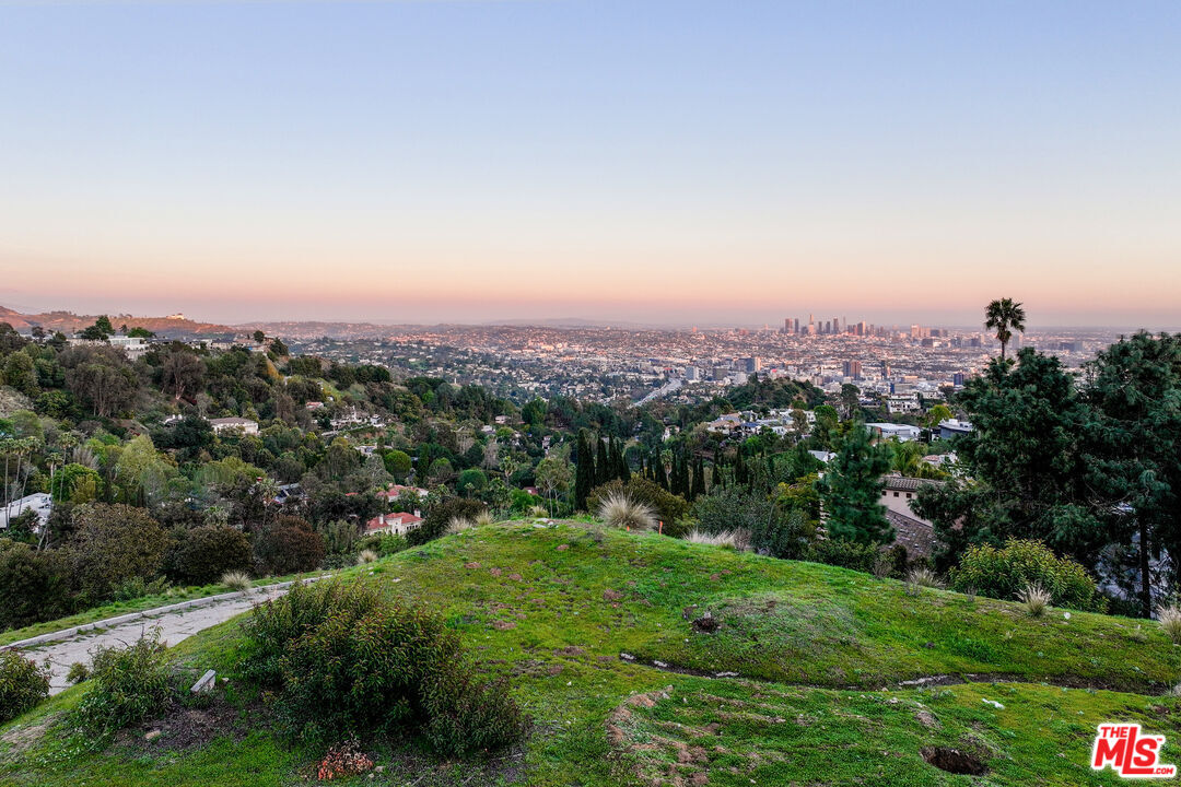 2666 Larmar Rd, hollywood hills