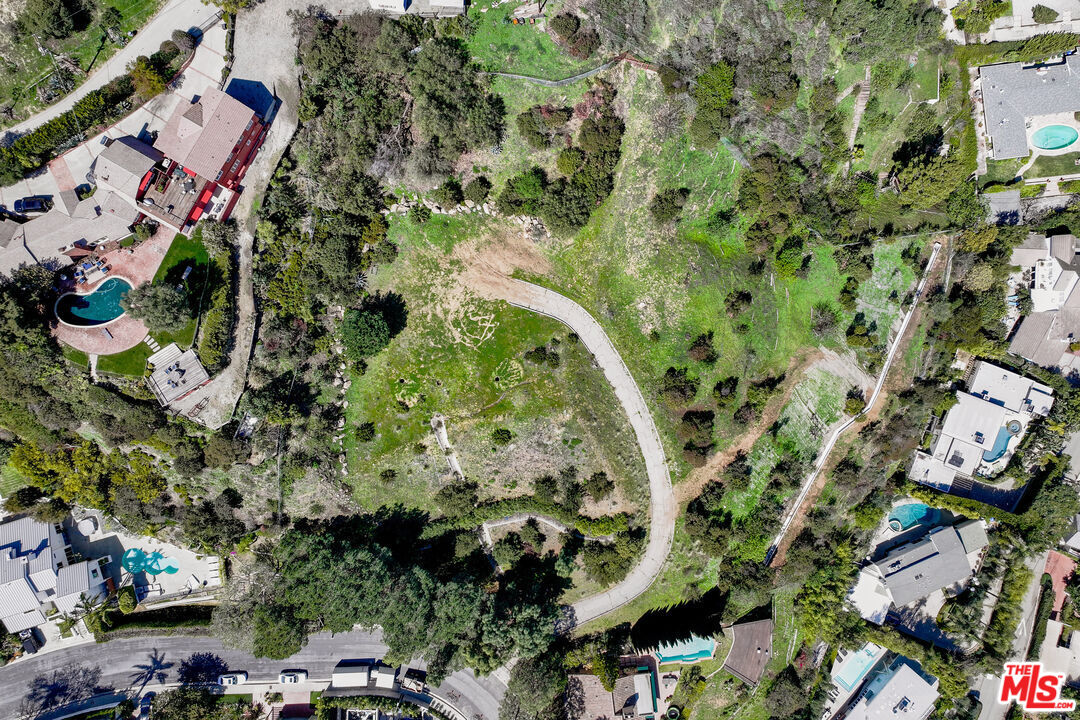 2666 Larmar Rd, hollywood hills