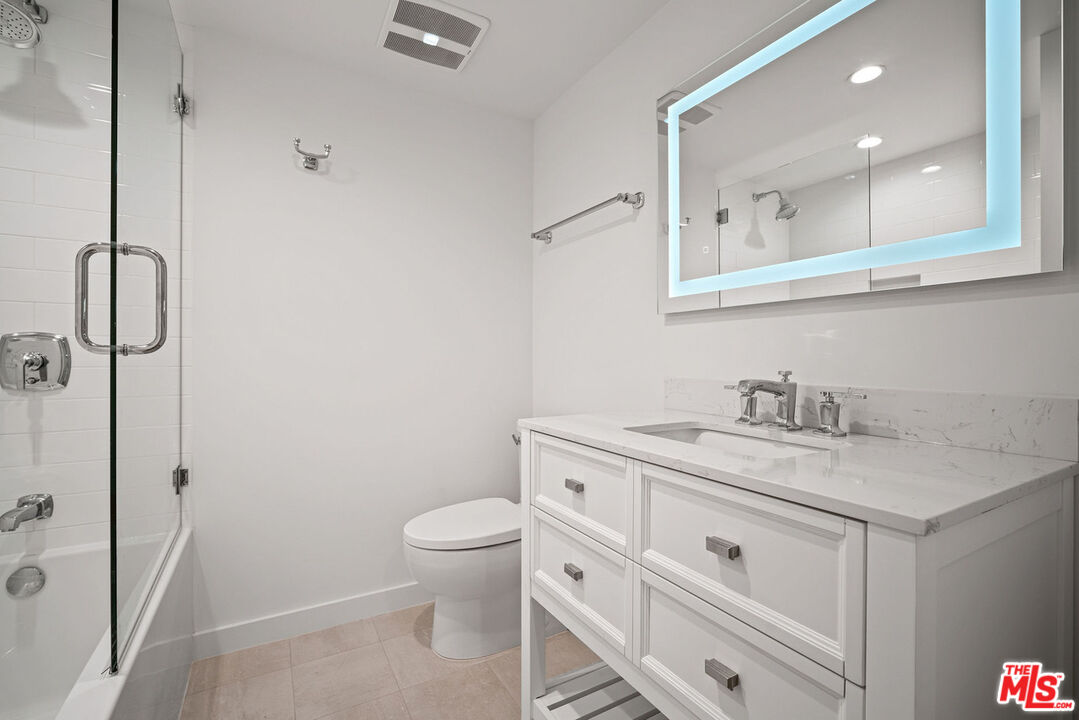 818 N Doheny Dr Unit: 401, West Hollywood