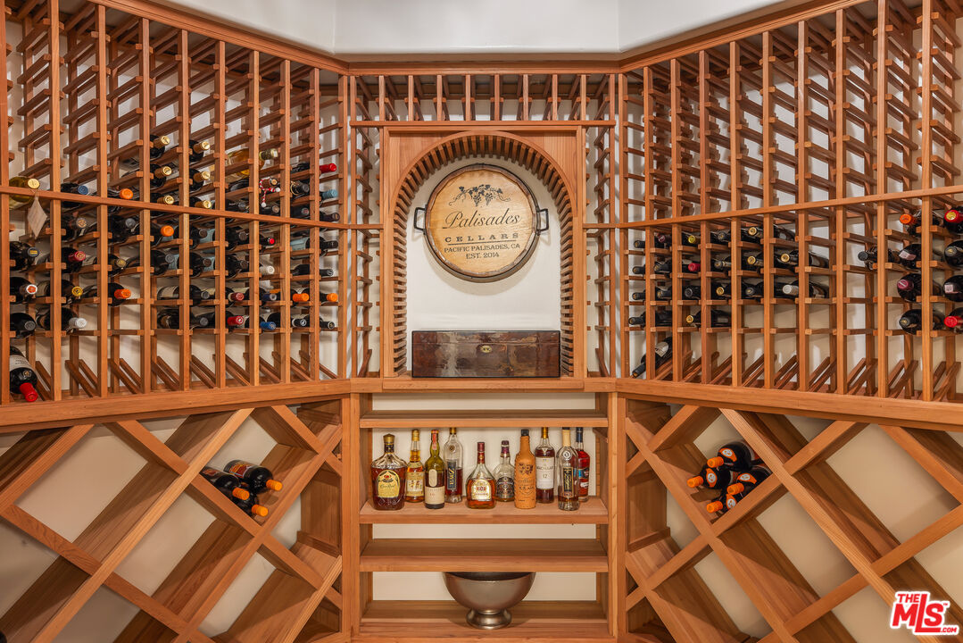 16875 Calle De Sarah, Pacific Palisades 