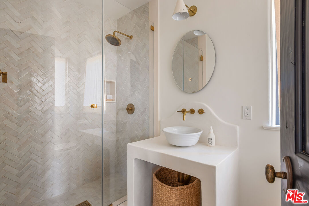 16875 Calle De Sarah, Pacific Palisades 