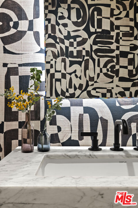 7250 Franklin Ave Unit: 603, Hollywood