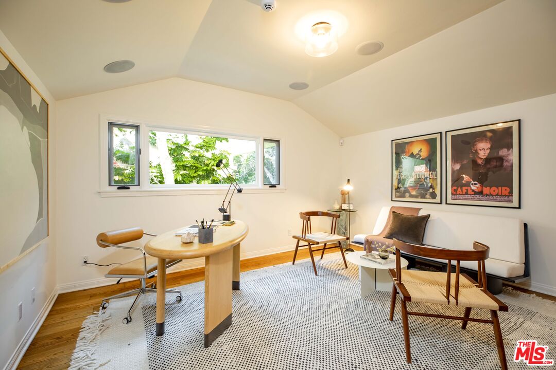 1296 Capri Dr, Pacific Palisades