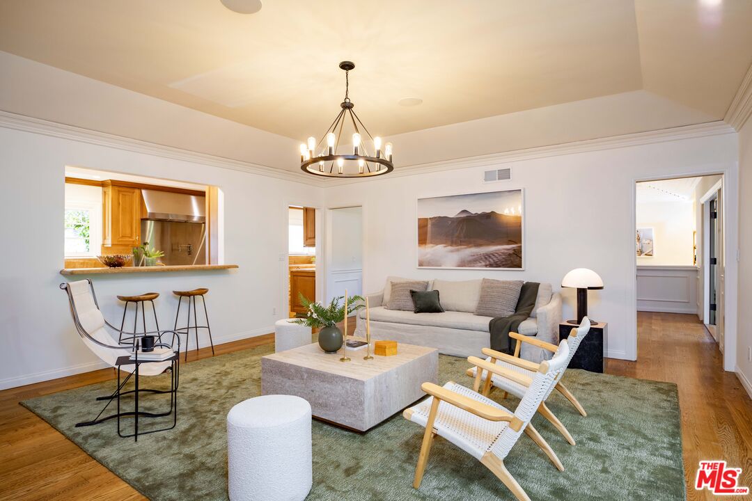 1296 Capri Dr, Pacific Palisades