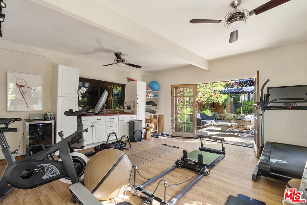 105 S La Jolla Ave