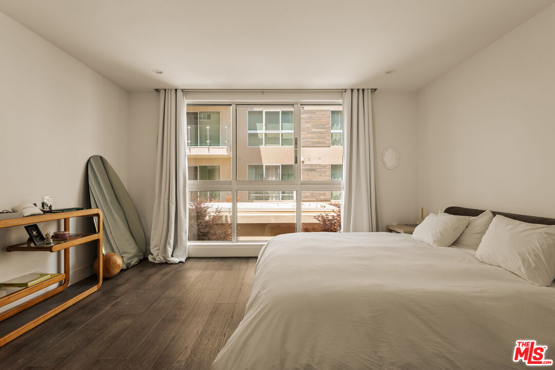 728 N Sweetzer Ave Unit: 212