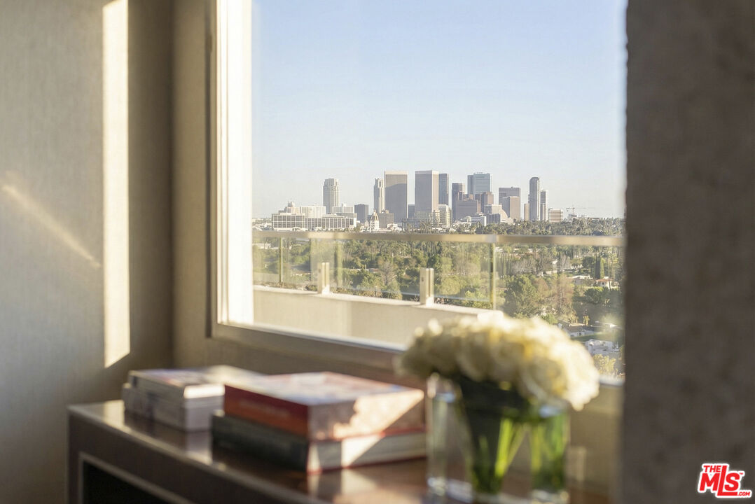 838 N Doheny Dr Unit: 1202