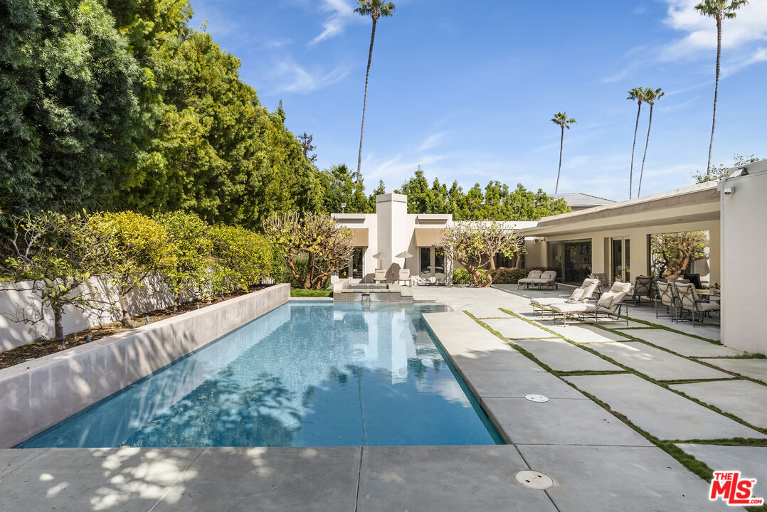 1001 Maybrook Dr, Beverly Hills