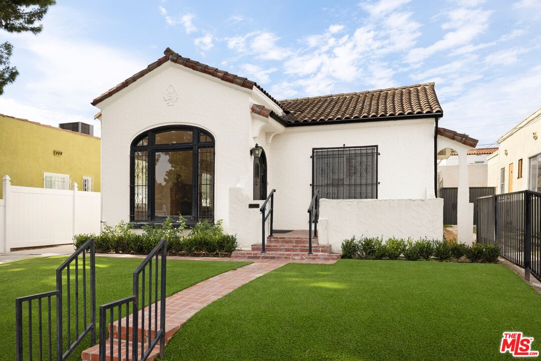 517 N Stanley Ave, Beverly Fairfax