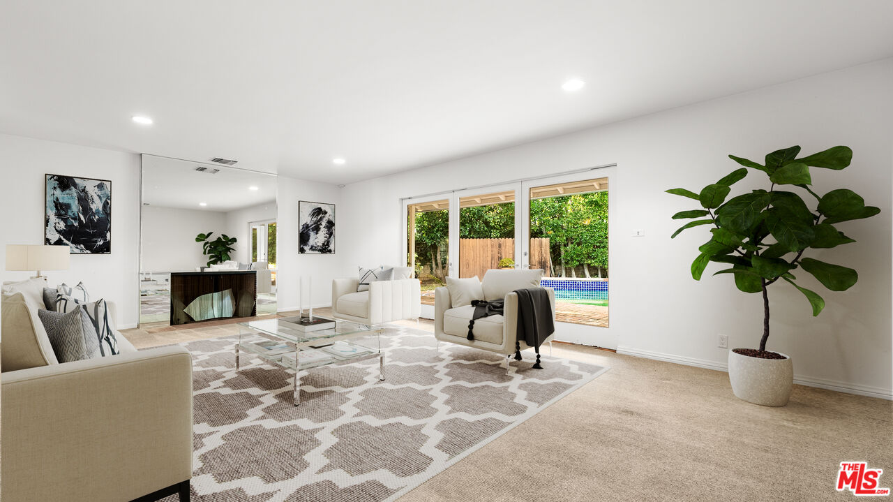 13921 W Sunset Blvd, Pacific Palisades