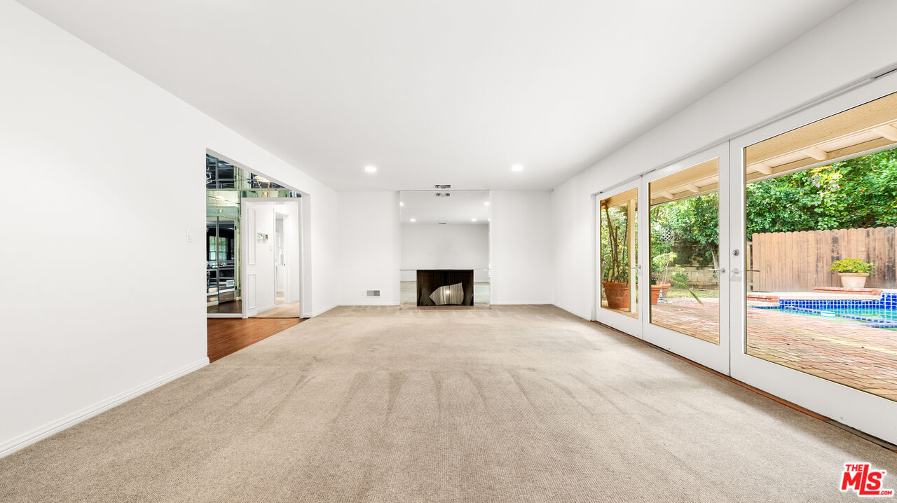13921 W Sunset Blvd, Pacific Palisades