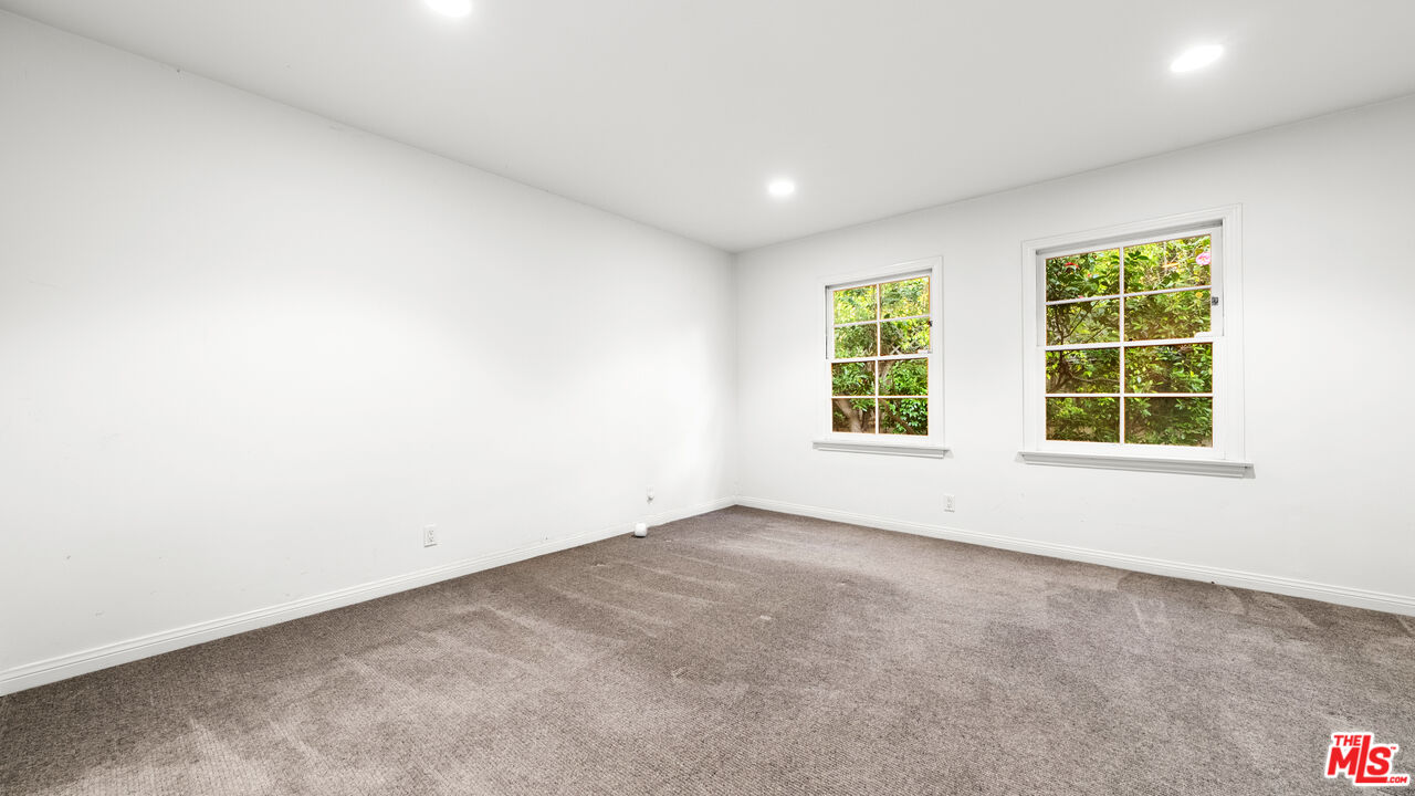 13921 W Sunset Blvd, Pacific Palisades