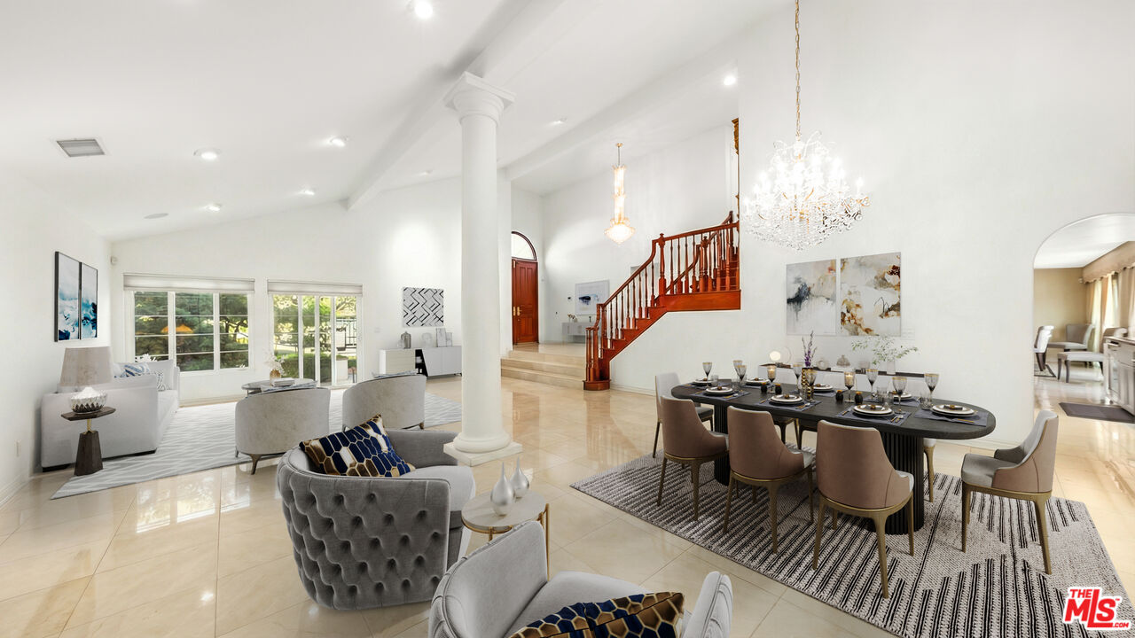 16230 Meadowcrest Rd, Sherman Oaks