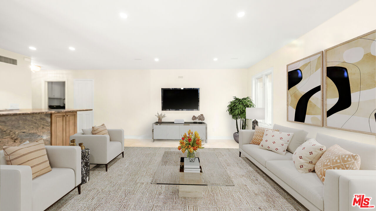 16230 Meadowcrest Rd, Sherman Oaks