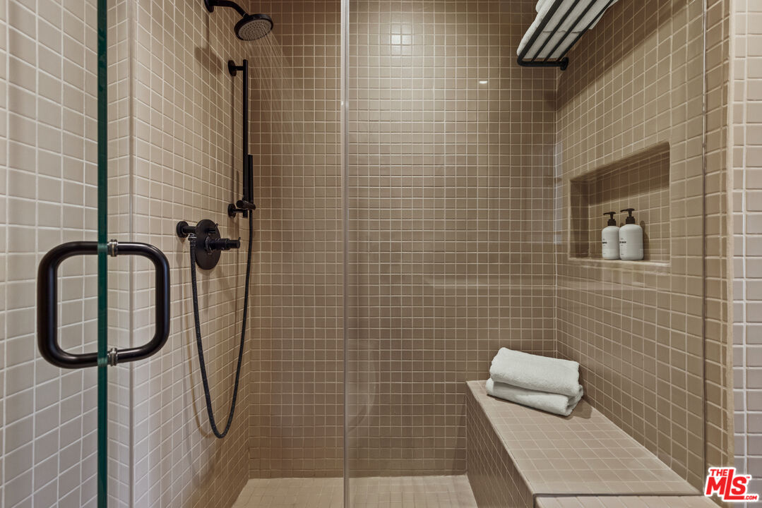 1131 Alta Loma Rd Unit: 528, West Hollywood