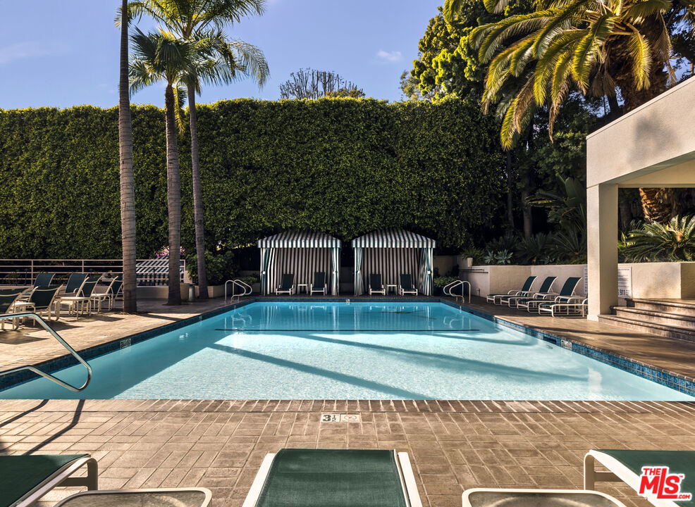 1131 Alta Loma Rd Unit: 528, West Hollywood