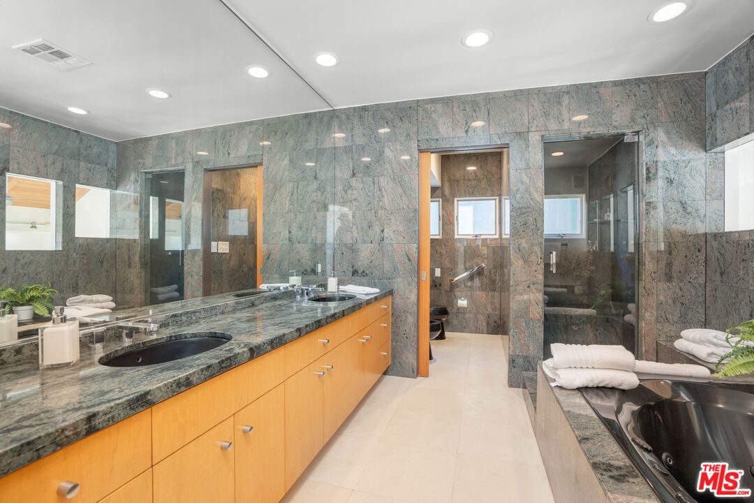 24456 Malibu Rd, Malibu