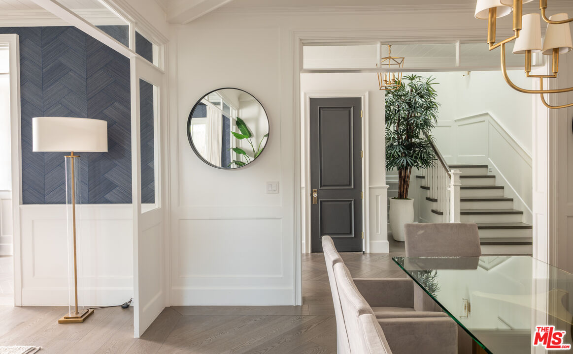 10439 Valley Spring Ln, Toluca Lake