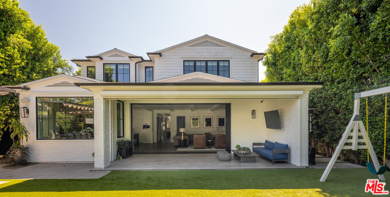 10439 Valley Spring Ln, Toluca Lake