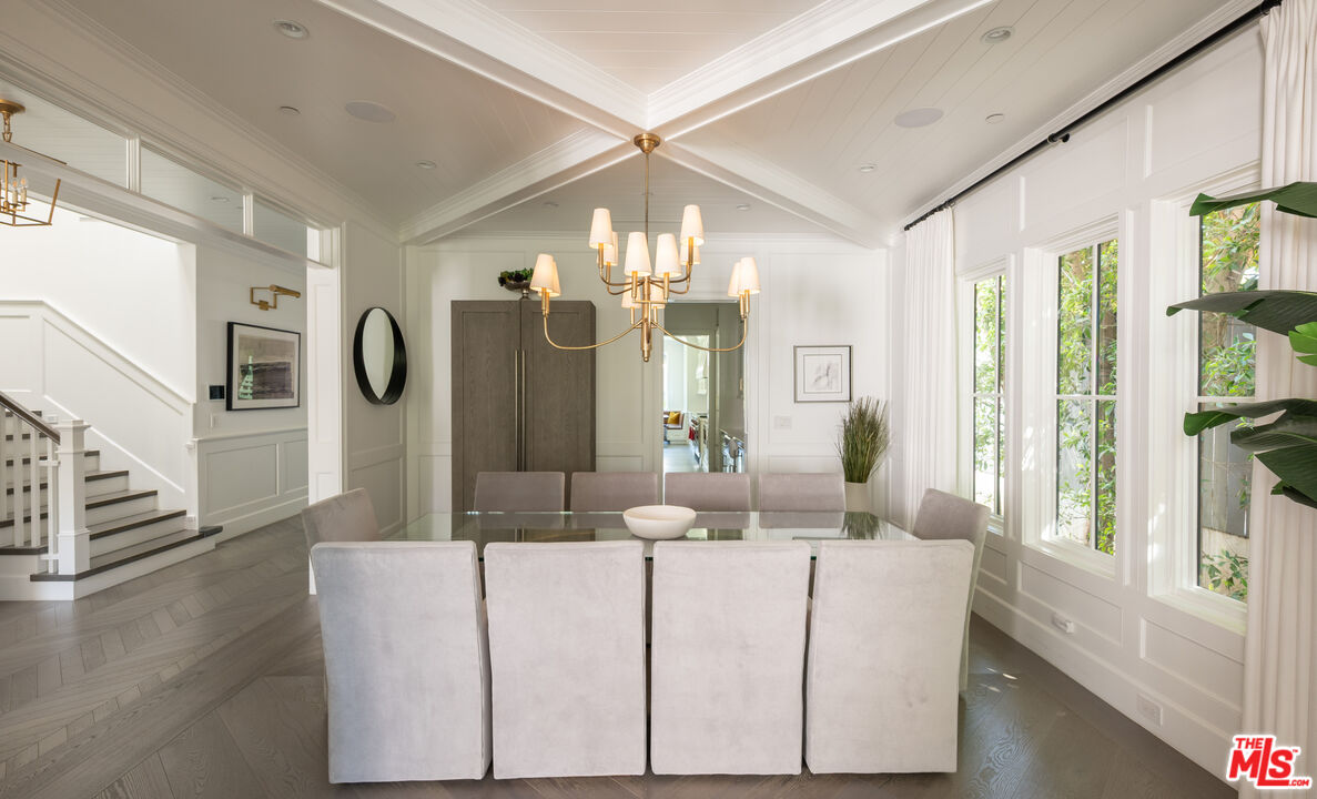 10439 Valley Spring Ln, Toluca Lake